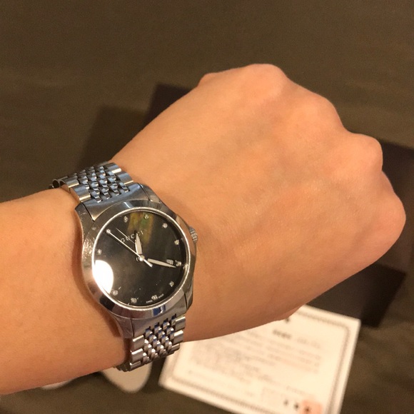 Authentic Gucci watch with diamonds - Picture 7 of 8